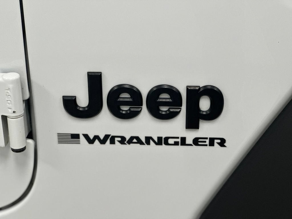 2025 Jeep Wrangler 4-Door Summit 4x4