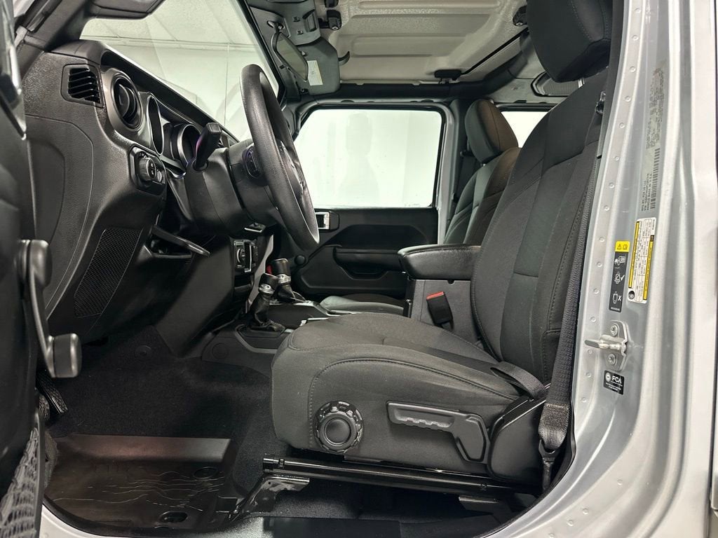 2023 Jeep Gladiator Sport