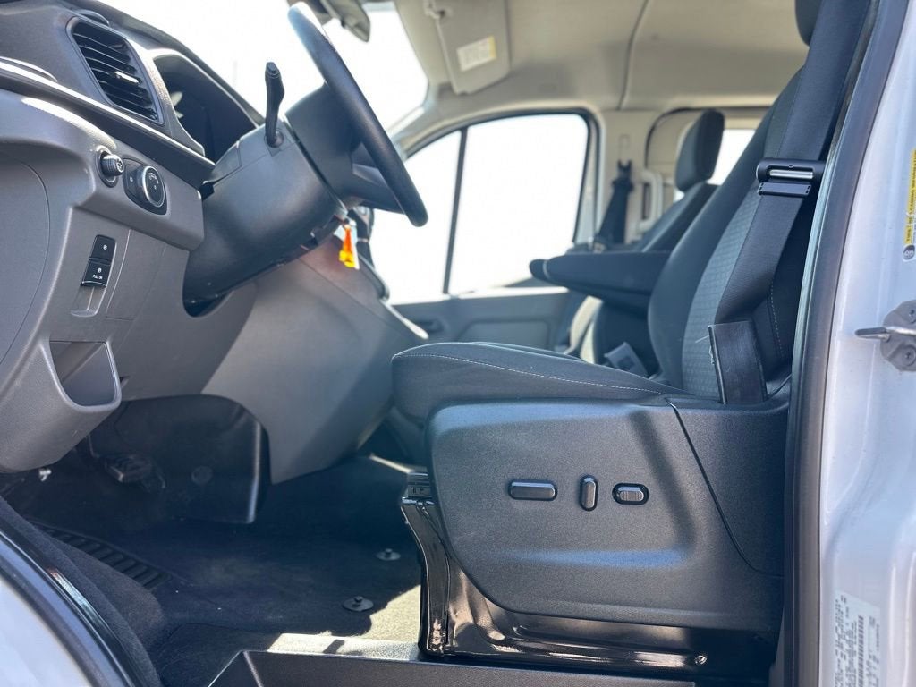 2023 Ford Transit Passenger Wagon XL
