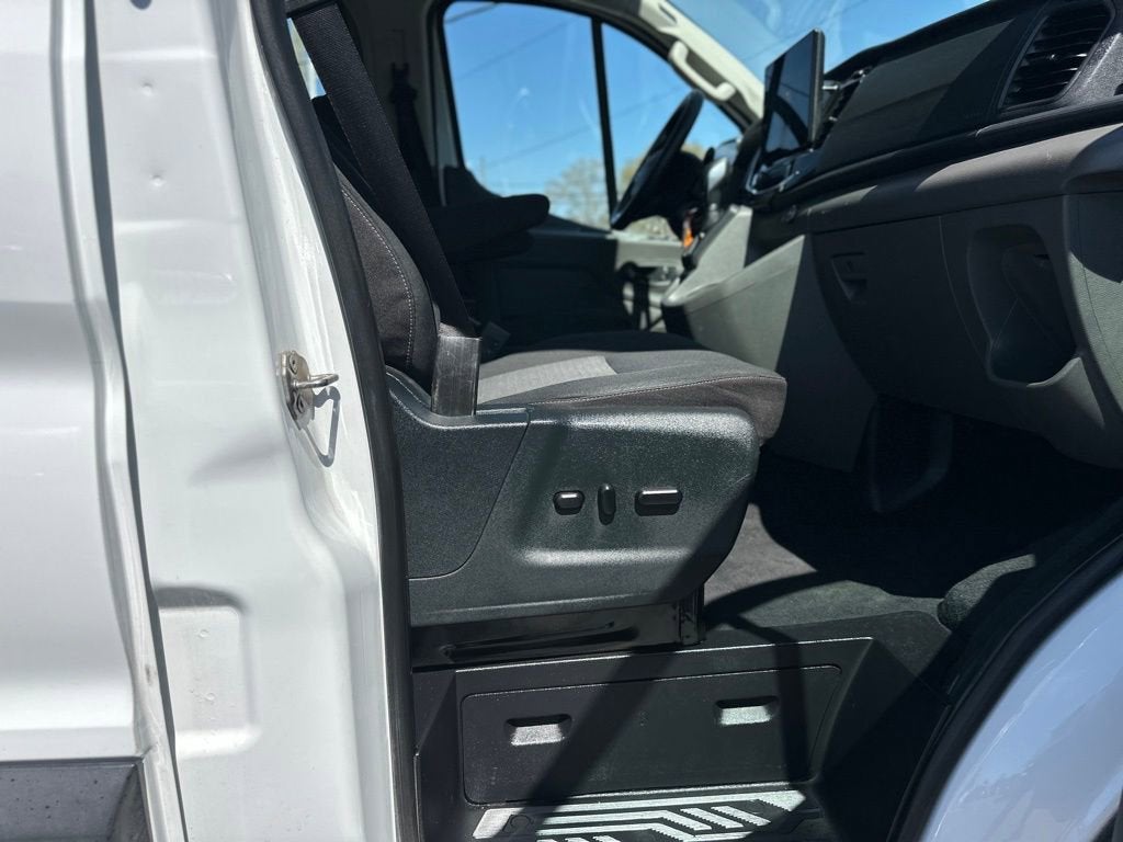 2023 Ford Transit Passenger Wagon XL