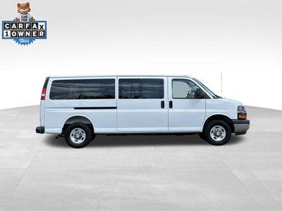 2025 Chevrolet Express Passenger 1LT