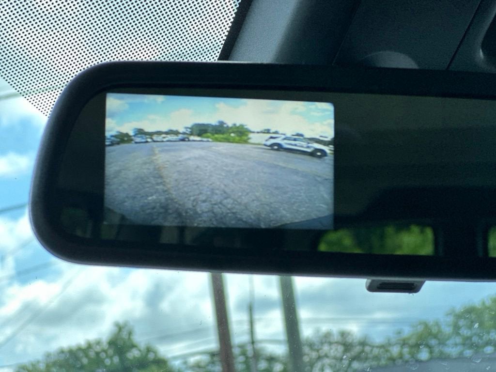 2025 Chevrolet Express Passenger 1LT