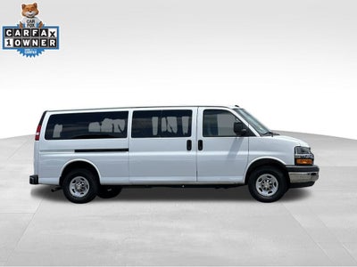 2024 Chevrolet Express Passenger 3500 1LT