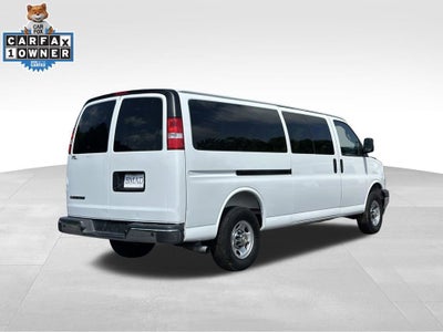 2025 Chevrolet Express Passenger 1LT