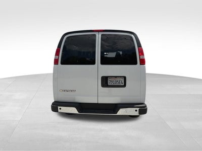 2025 Chevrolet Express Passenger 1LT