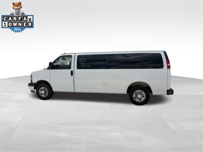 2025 Chevrolet Express Passenger 1LT