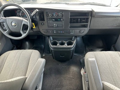 2025 Chevrolet Express Passenger 1LT