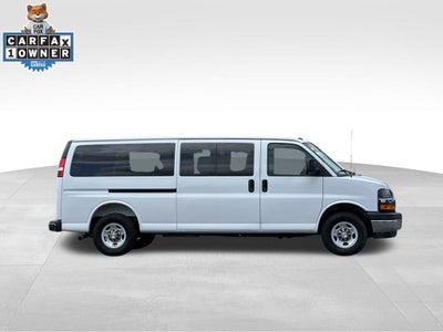 2025 Chevrolet Express Passenger 1LT
