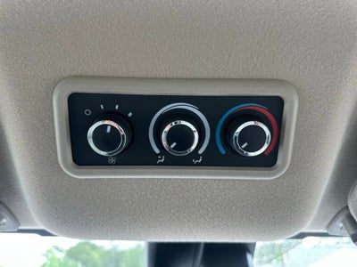 2025 Chevrolet Express Passenger 1LT