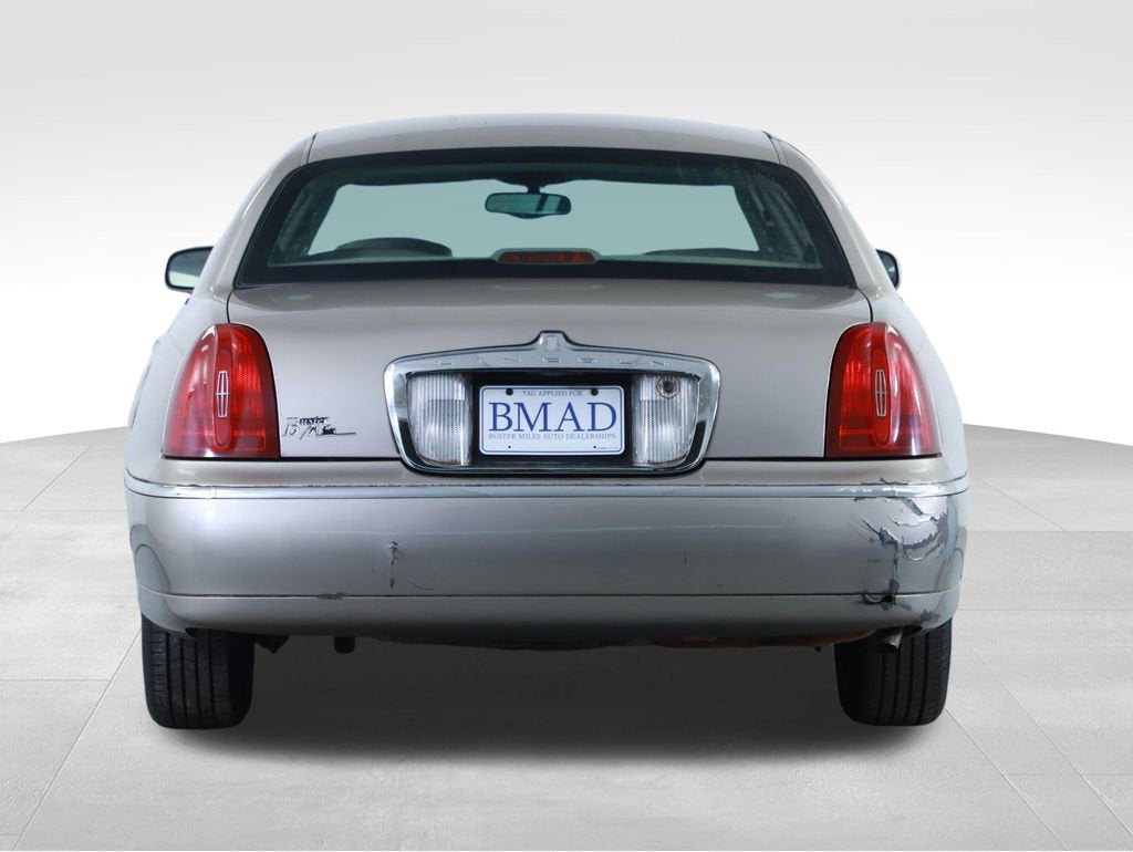 2001 Lincoln Town Car Executive