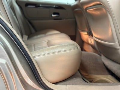 2001 Lincoln Town Car Executive