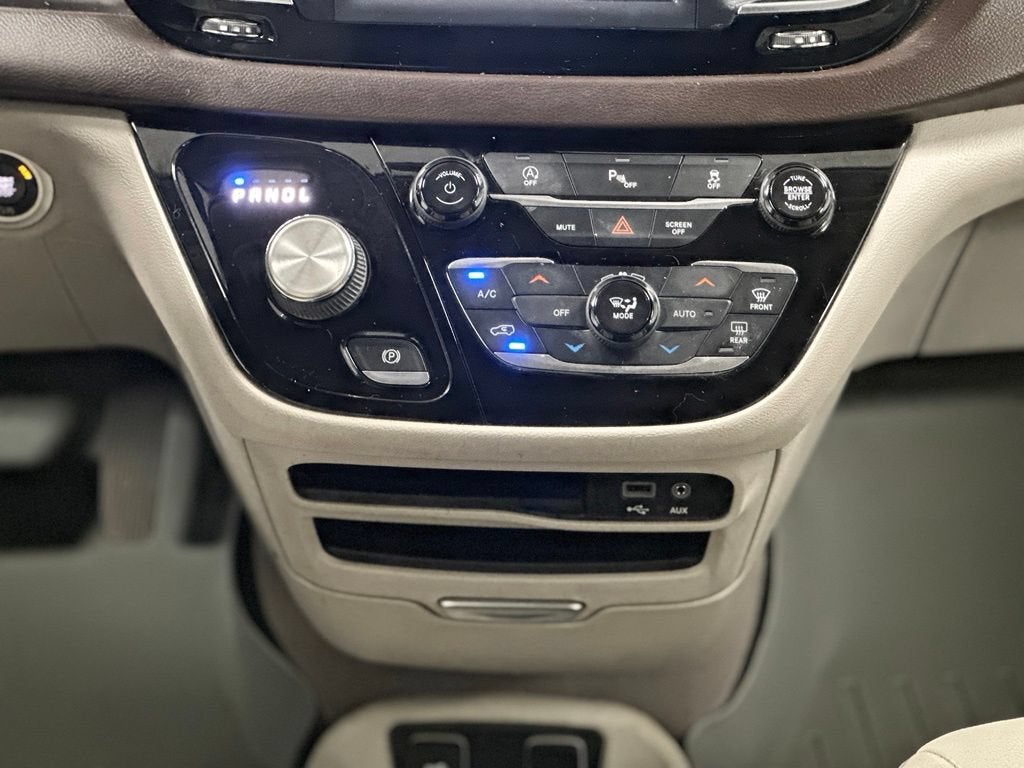 2018 Chrysler Pacifica Touring L