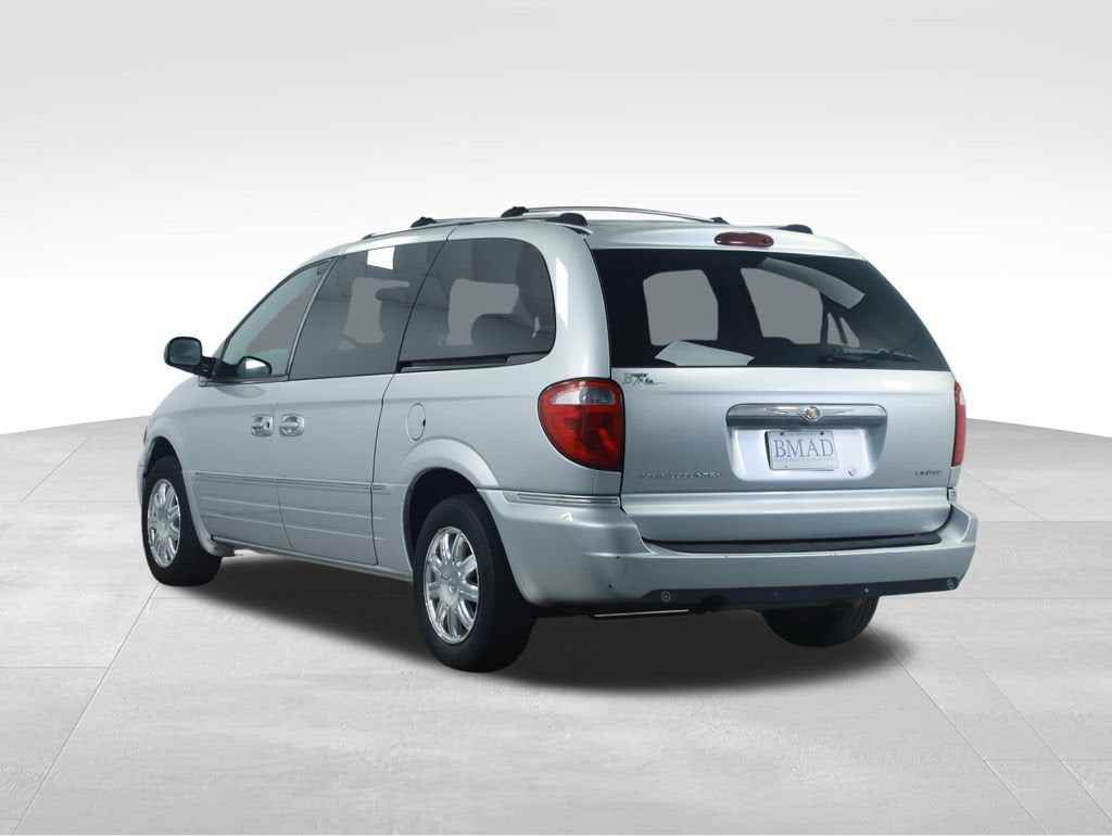 2005 Chrysler Town & Country Limited