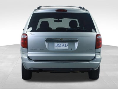 2005 Chrysler Town & Country Limited