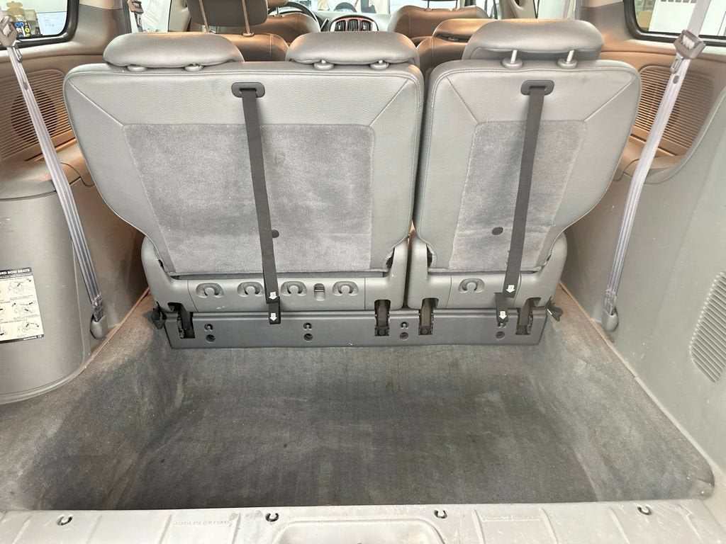 2005 Chrysler Town & Country Limited