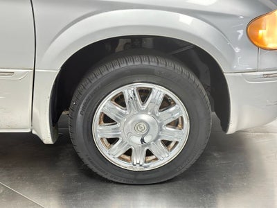 2005 Chrysler Town & Country Limited