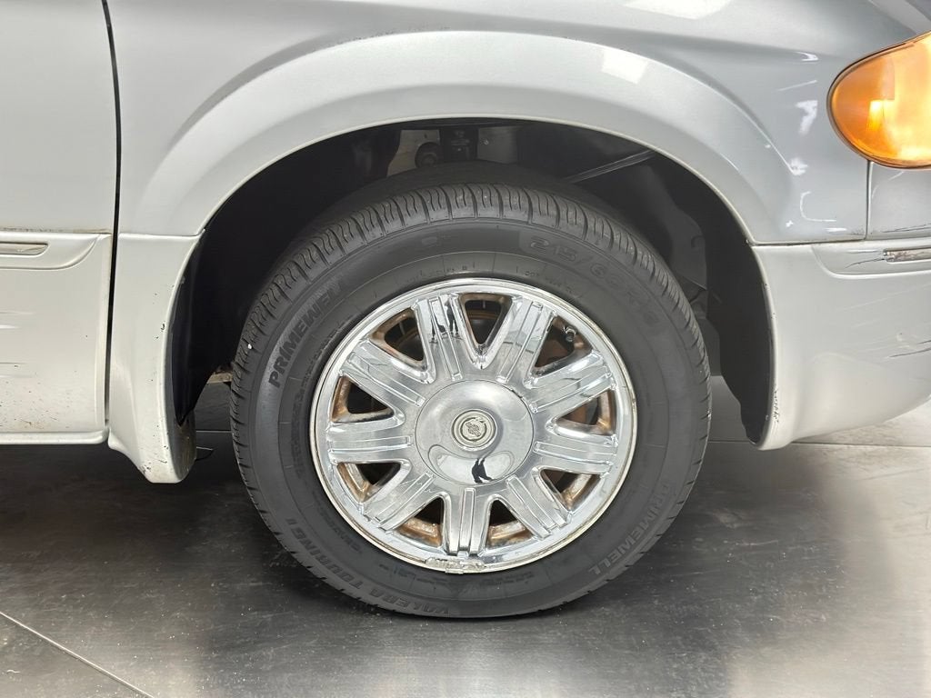 2005 Chrysler Town & Country Limited