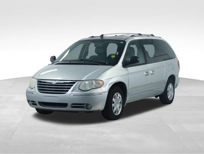 2005 Chrysler Town & Country Limited