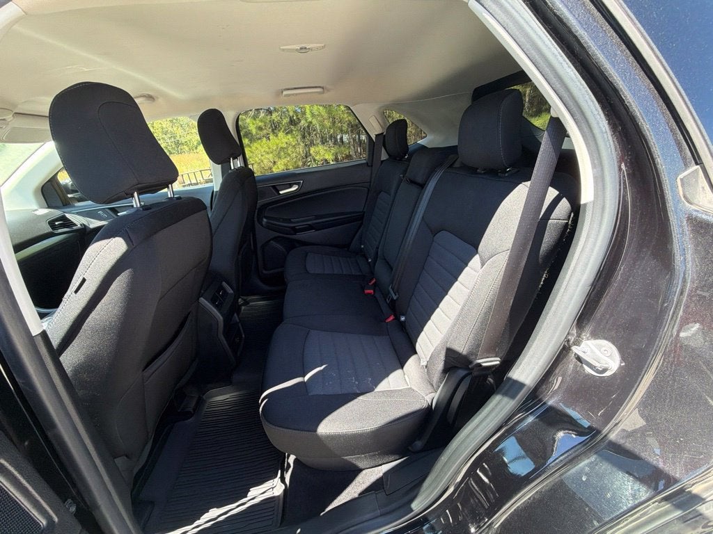 2022 Ford Edge SE