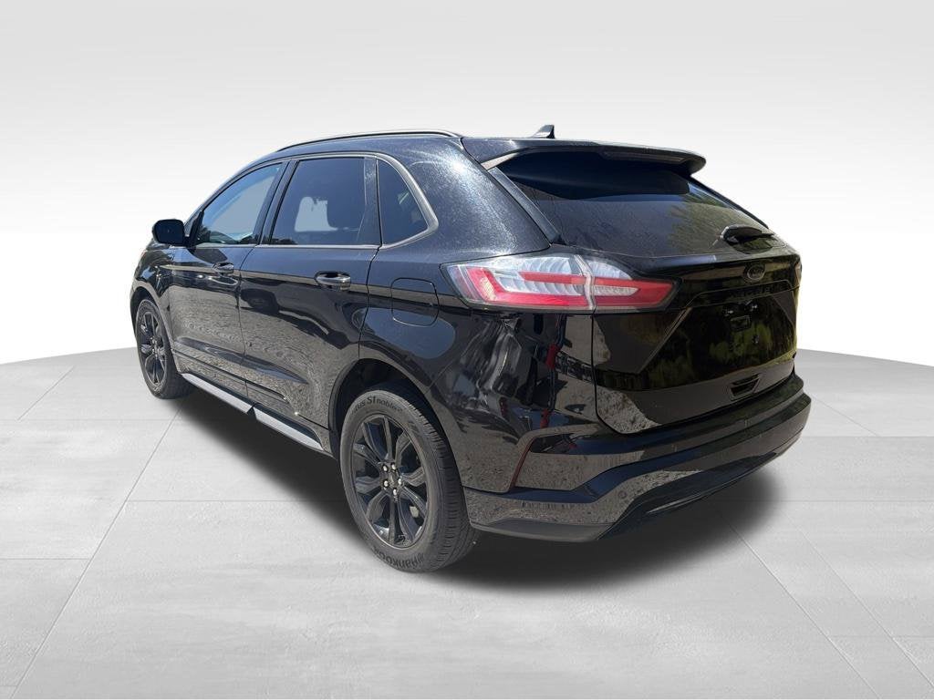 2022 Ford Edge SE