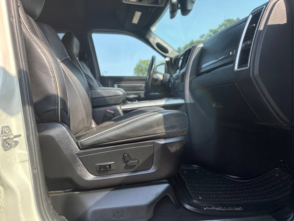 2018 RAM 2500 Limited Crew Cab 4x4 6'4" Box