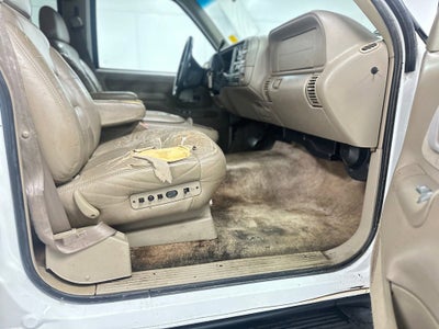 1999 Chevrolet Suburban Base