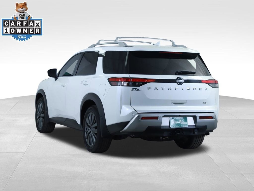 2025 Nissan Pathfinder SL