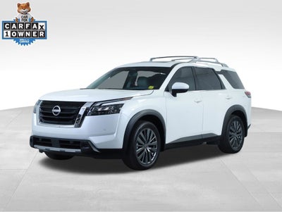 2025 Nissan Pathfinder SL