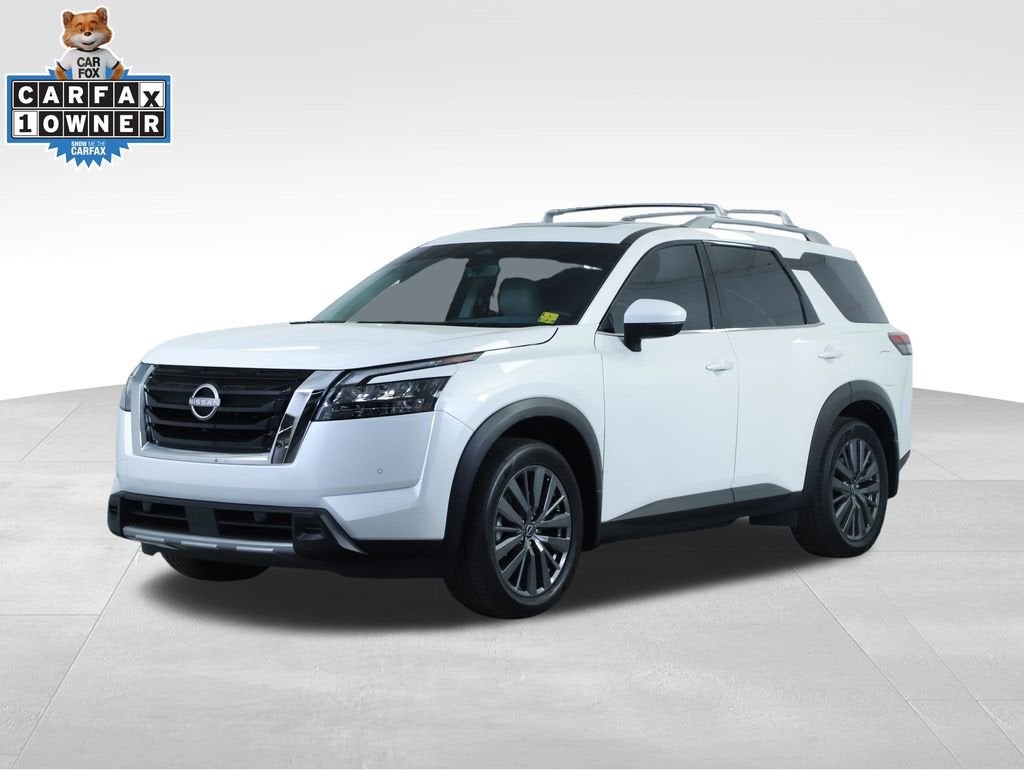 2025 Nissan Pathfinder SL