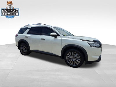 2024 Nissan Pathfinder SL