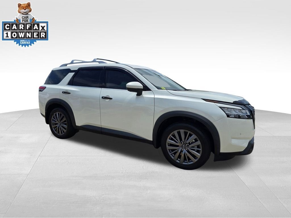 2024 Nissan Pathfinder SL
