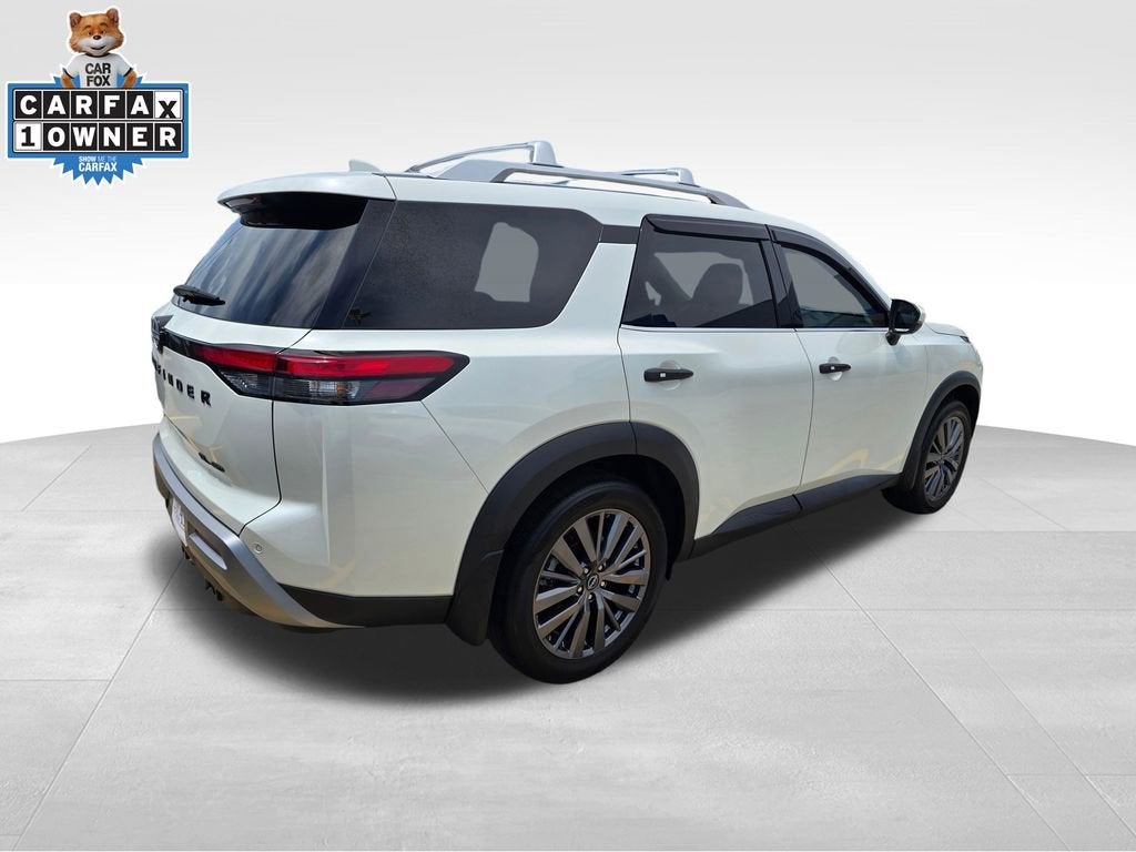 2024 Nissan Pathfinder SL