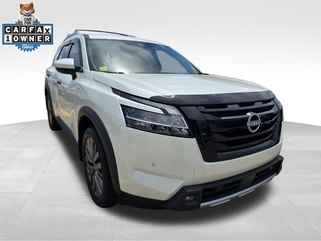 2024 Nissan Pathfinder SL