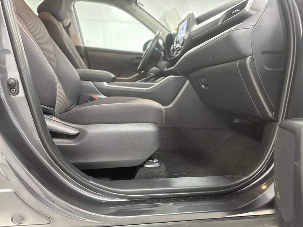 2025 Toyota Highlander LE
