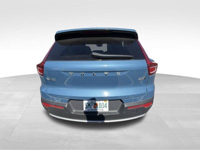 2024 Volvo XC40 Core Bright Theme