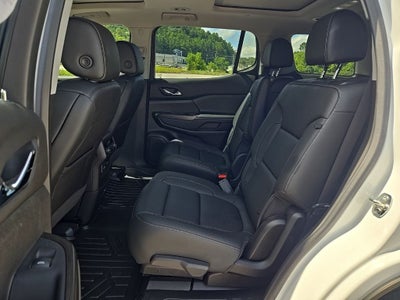 2022 GMC Acadia SLT