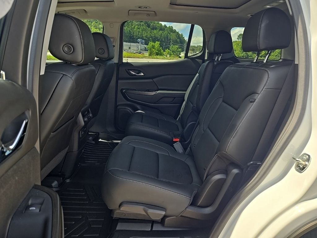 2022 GMC Acadia SLT