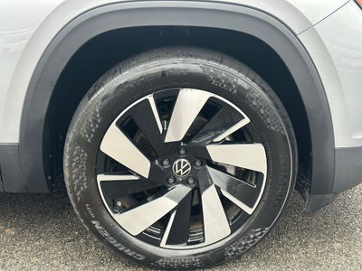 2024 Volkswagen Atlas Cross Sport 2.0T SE w/Technology