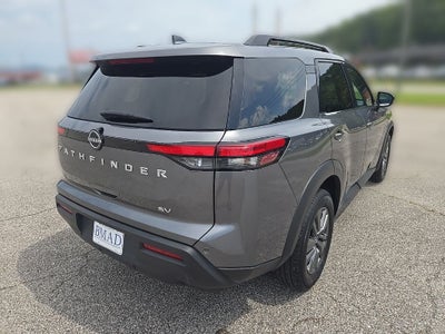 2024 Nissan Pathfinder SV