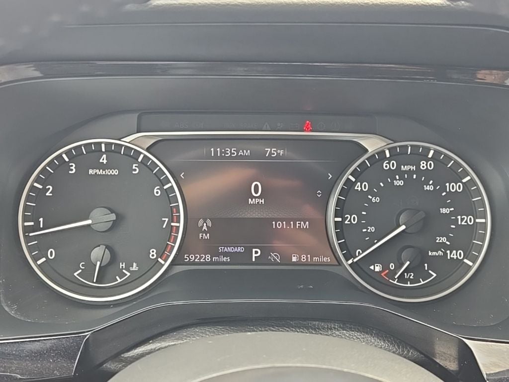 2024 Nissan Pathfinder SV