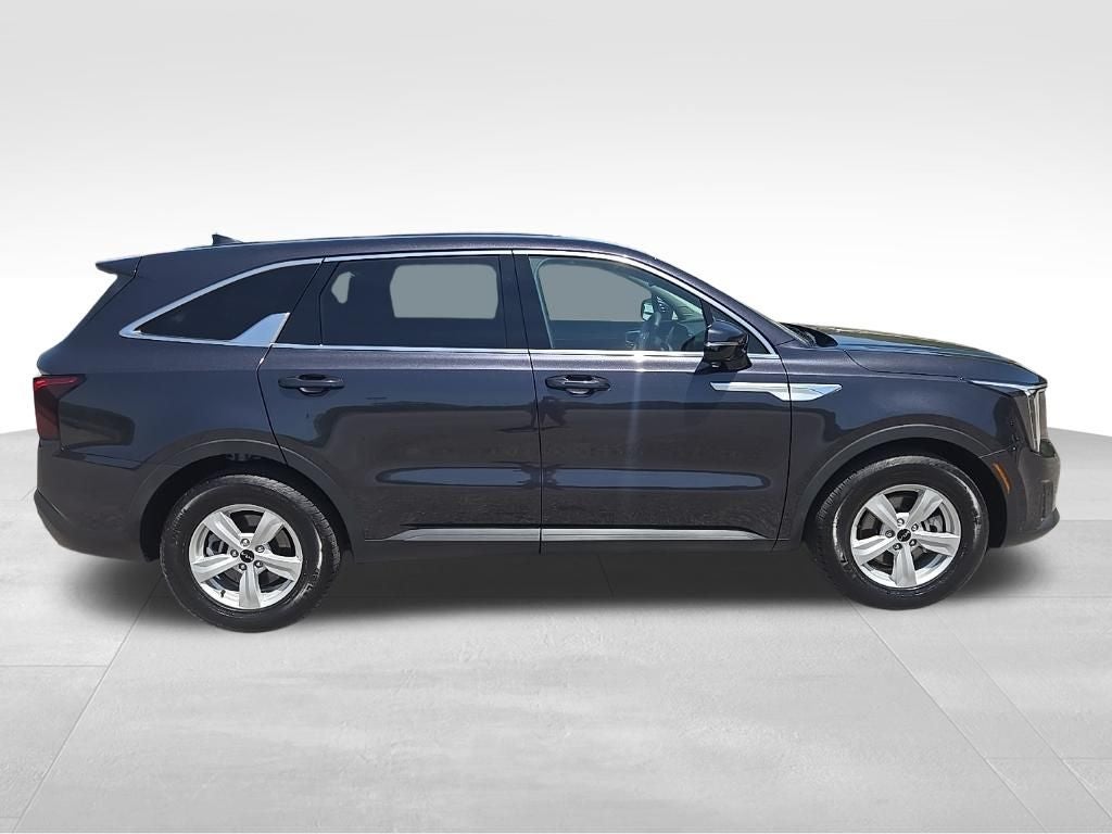 2025 Kia Sorento LX