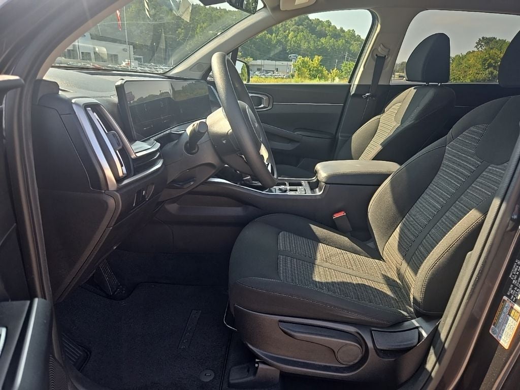 2025 Kia Sorento LX