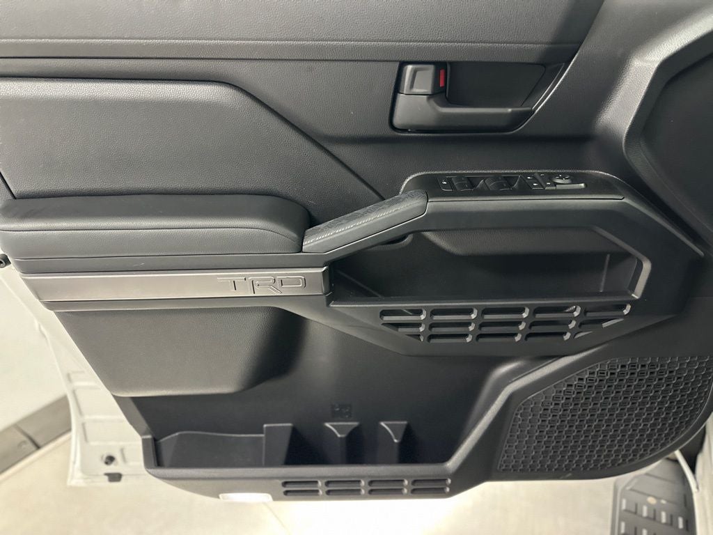 2025 Toyota 4Runner TRD Off-Road - Photo 14