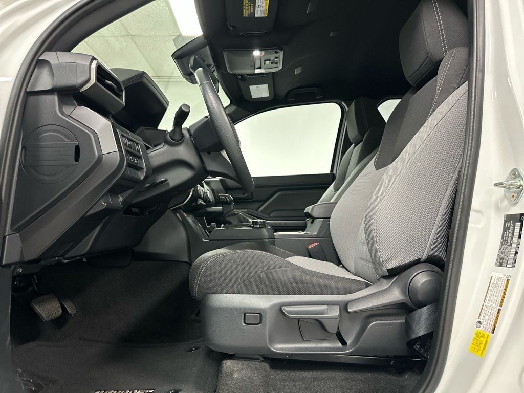 2025 Toyota 4Runner TRD Off-Road - Photo 16