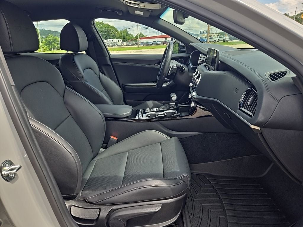 2023 Kia Stinger GT-Line
