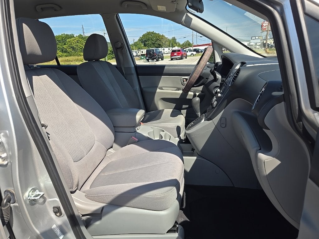 2009 Kia Rondo LX
