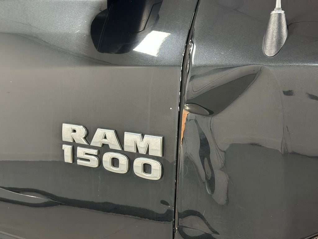 2016 RAM 1500 SLT