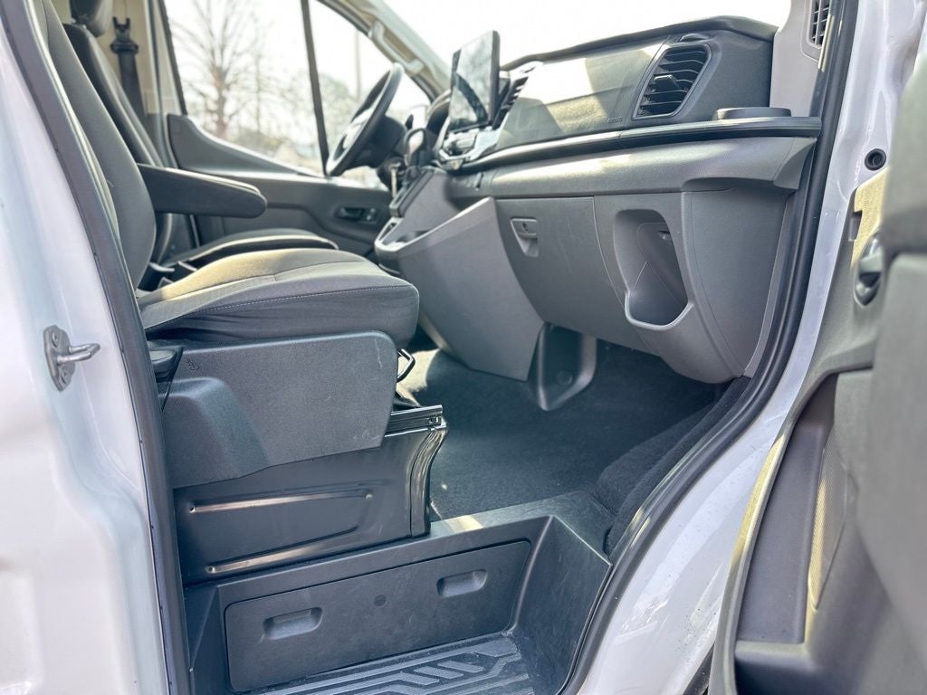 2024 Ford Transit-350 XLT