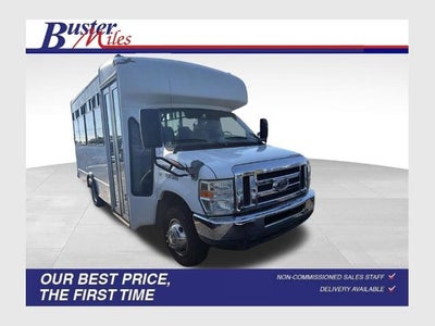 2008 Ford E-350SD Starcraft Bus