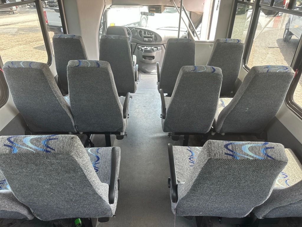 2008 Ford E-350SD Starcraft Bus
